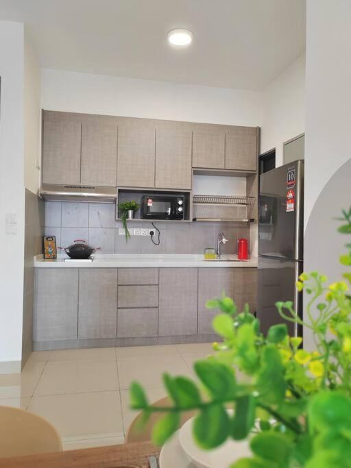 Pangsapuri M Vertica New Lovely 3br W 100mbps Wi-fi Kuala Lumpur