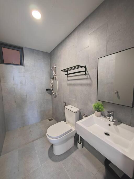M Vertica New Lovely 3br W 100mbps Wi-fi Kuala Lumpur